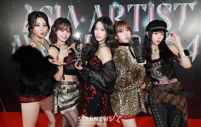 르세라핌 '2024 AAA 대상까지 3관왕!'[★포토]