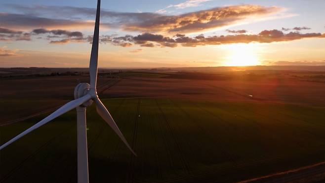 아비키 양조 공장에 설치된 육상풍력 발전기