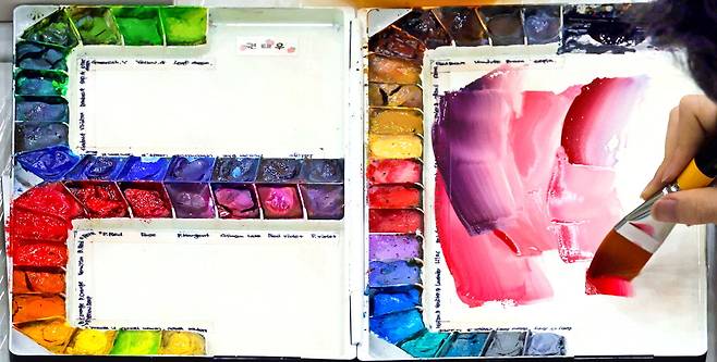 수십 가지 색의 물감이 있지만 지금 내게 필요한 색이 없을 수도 있습니다. 그럴 땐 직접 필요한 색을 만드는 능력이 필요합니다. 인생도 스스로 길을 찾아낼 줄 아는 힘이 중요하지 않을까요. 이승환 기자