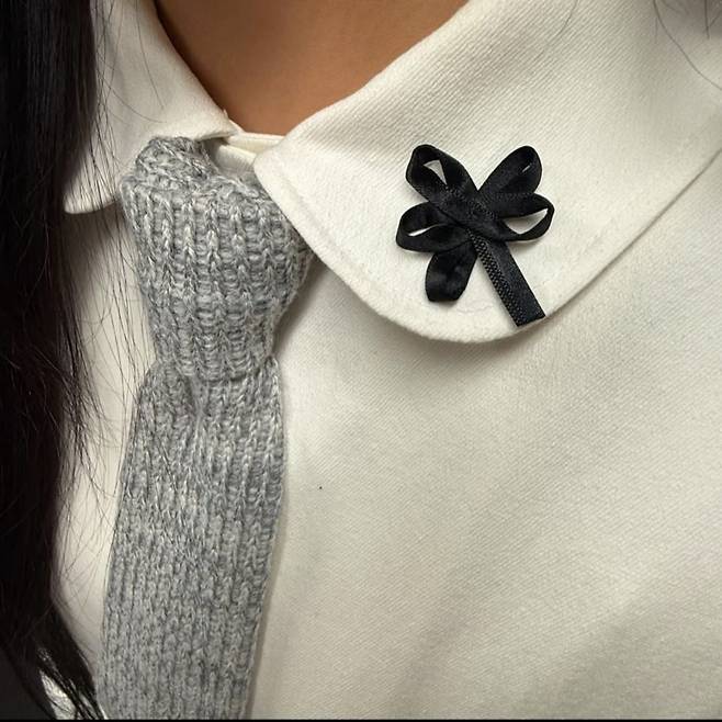 뉴진스 검은리본으로 제주항공 참사 애도 출처 : 인스타그램