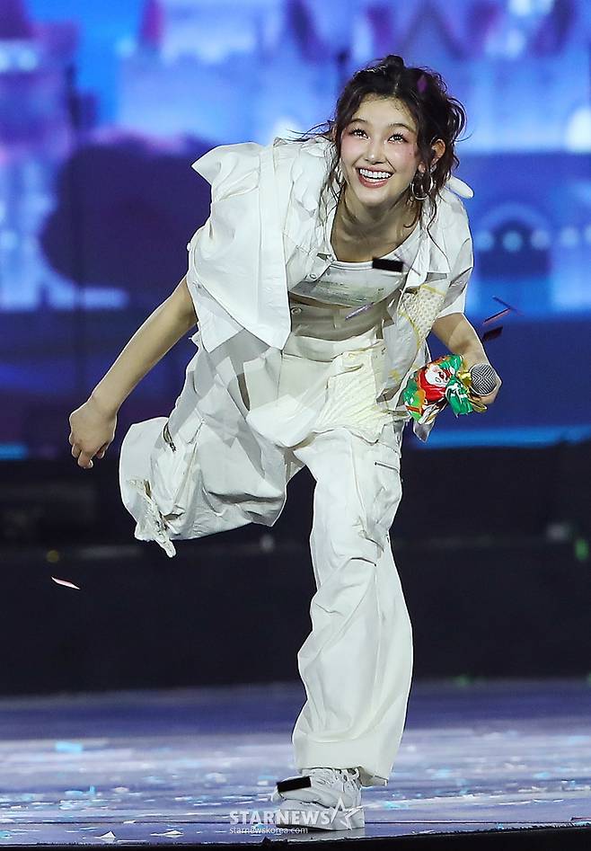 뉴진스 다니엘 '웃는 모습이 제일 예뻐'[AAA 스페셜 포토]