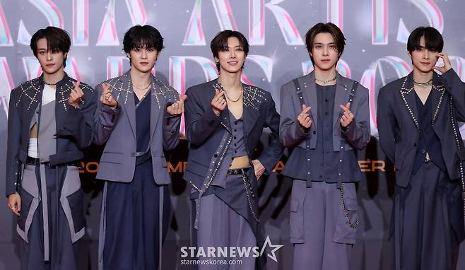 그룹 WayV가 27일 오후 태국 방콕 임팩트 챌린저 홀 1-2(IMPACT Challenger Hall 1-2)에서 진행된 '제 9회 아시아 아티스트 어워즈'(The 9th Asia Artist Awards, 이하 'AAA 2024')' 레드카펫 행사에 참석해 포즈를 취하고 있다. 2024.12.27 /사진=김창현 chmt@