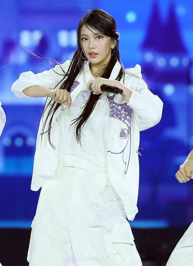 뉴지스 혜인 '태국 버니즈 심쿵'[AAA 스페셜 포토]