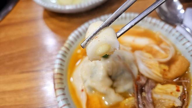 20250102_114544.jpg 시무식 끝나고 점심 만두전골