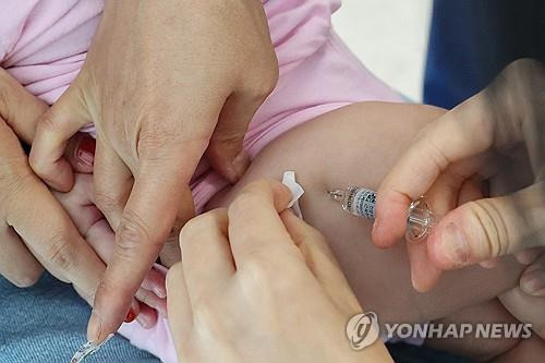 어린이 독감 백신 접종  [연합뉴스 자료사진. 재판매 및 DB 금지]