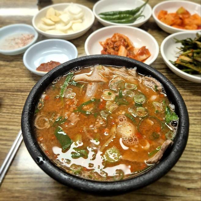 KakaoTalk_20250105_103147549.jpg 왜 맛있는 돼지국밥집들은 다 타지역 이름일까?