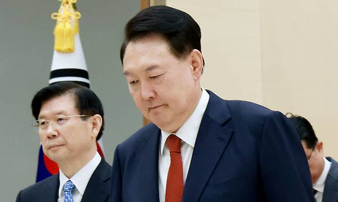 윤석열 대통령(오른쪽), 박종준 대통령 경호처장. 연합뉴스