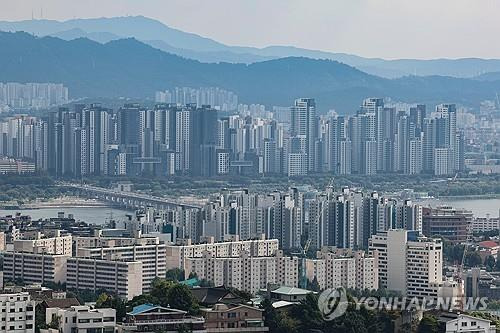 남산에서 바라본 서초구 일대 아파트 모습 [연합뉴스 자료사진]