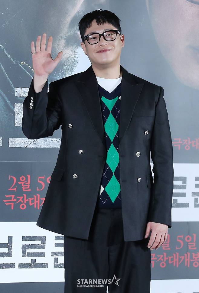 배우 임성재가 6일 오전 서울 광진구 롯데시네마 건대입구에서 진행된 영화 '브로큰' 제작보고회에 참석해 포즈를 취하고 있다.   '브로큰'은 시체로 돌아온 동생과 사라진 그의 아내, 사건을 예견한 베스트셀러 소설까지, 모든 것이 얽혀버린 그날 밤의 진실을 밝히기 위해 끝까지 달려가는 민태(하정우 분)의 분노의 추적을 그린 이야기. 오는 2월 5일 개봉. 2025.01.06 /사진=김창현 chmt@