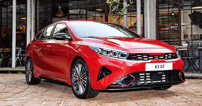 사회 초년생들에게 사랑받아온 준중형 세단인 기아 K3가 2024년 단종됐다. [기아 제공]