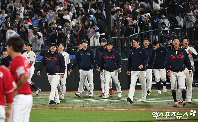 2024 시즌 7위에 그치면서 7년 연속 포스트시즌 진출에 실패한 롯데 자이언츠. 사진 엑스포츠뉴스 DB