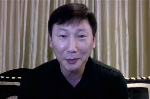 화상 인터뷰하는 김상식 감독 [화상 인터뷰 캡처. 재판매 및 DB 금지]