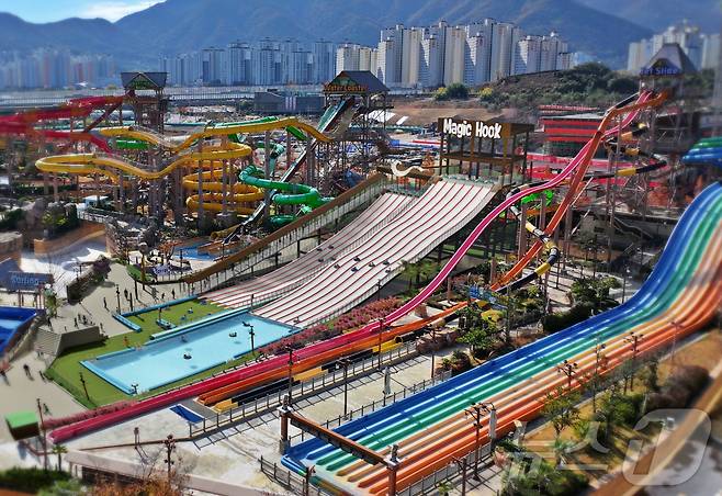 롯데워터파크 사계절 슬라이드 '매직후크' 조감도(롯데워터파크 제공)