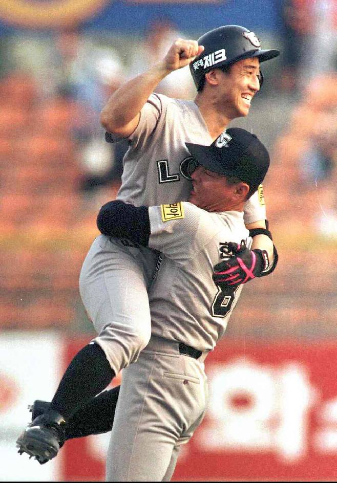 현역 시절 박정태 SSG 2군 감독의 모습. 연합뉴스