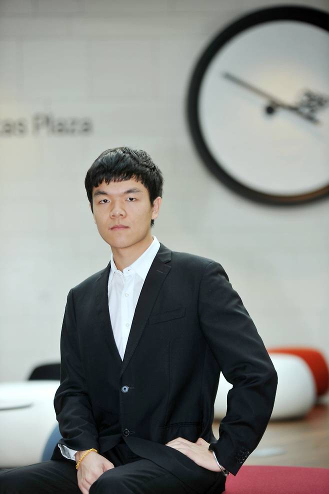 쏘팔코사놀 세계 최고기사 결정전 와일드카드로 낙점된 중국 바둑 레전드 커제 9단. 한국기원