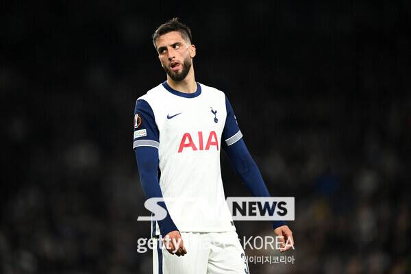 토트넘 홋스퍼의 미드필더 로드리고 벤탄쿠르. 사진┃게티이미지코리아