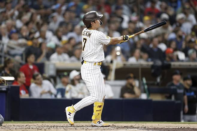 FA 김하성이 애틀랜타 브레이브스의 유격수로 적합하다는 전망이 나와 눈길을 끈다. AP연합뉴스