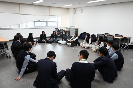 한일 청소년 교류관광사업 교류회 조별활동 모습. 세종시문화관광재단 제공