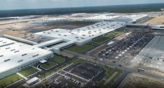 미국 조지아주 브라이언 카운티에 위치한 '현대차그룹 메타플랜트 아메리카(HMGMA)'. 전기차 공장으로 계획됐던 HMGMA는 올해 하반기까지 하이브리드차 혼류 생산체제를 갖춰 연간 생산 규모를 30만대에서 50만대로 끌어올릴 계획이다. 사진 현대차그룹