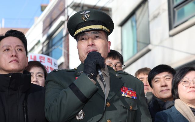 박 대령이 기자회견에서 발언하고 있다. 연합뉴스