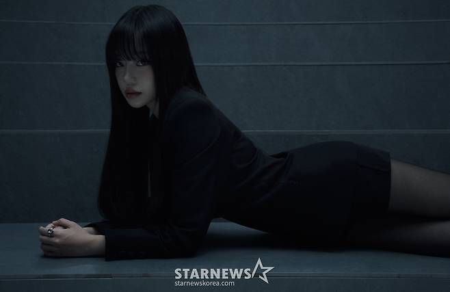 넷플릭스 오리지널 시리즈 '오징어게임' 시즌2의 배우 조유리가 라운드 인터뷰를 위해 포즈를 취하고 있다. /사진제공=넷플릭스 2025.01.09 /사진=이동훈 photoguy@