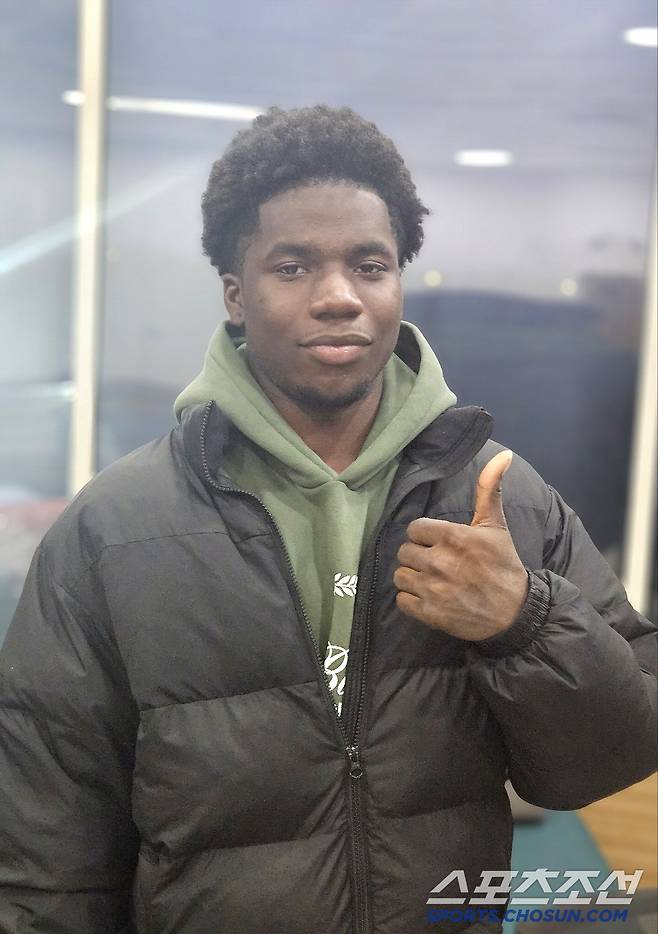 K리그 홈그로운 1호 사무엘 '엄지 척'. 사진(구리)=윤진만 기자yoonjinman@sportschosun.com