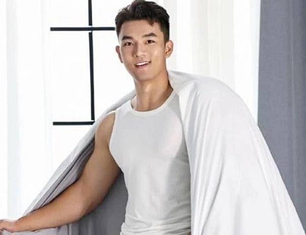 실종된 중국 모델 양쩌치의 활동 사진. /소호닷컴