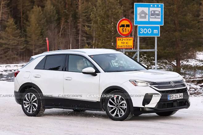 폭스바겐 티록 풀체인지 테스트카