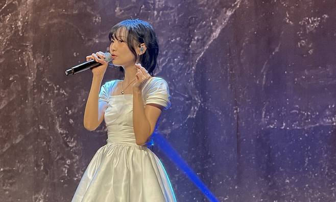 - 마영전 유저들을 만나기 위해 행사 무대에 오른 러블리즈 류슈정