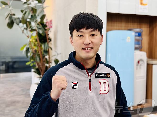 두산 불펜 투수 홍건희.2025.1.9/뉴스1 ⓒ News1 서장원 기자