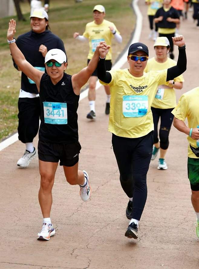 7cea8374b18161f036ea86e3455ef8d06601a4582ff1cc4ed5fd122511e9f8f623d9