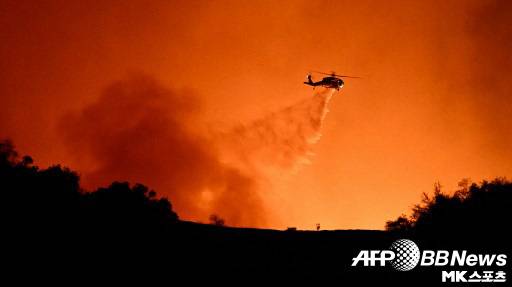 LA 지역을 덮친 산불이 심각한 피해를 입히고 있다. 사진=ⓒAFPBBNews = News1