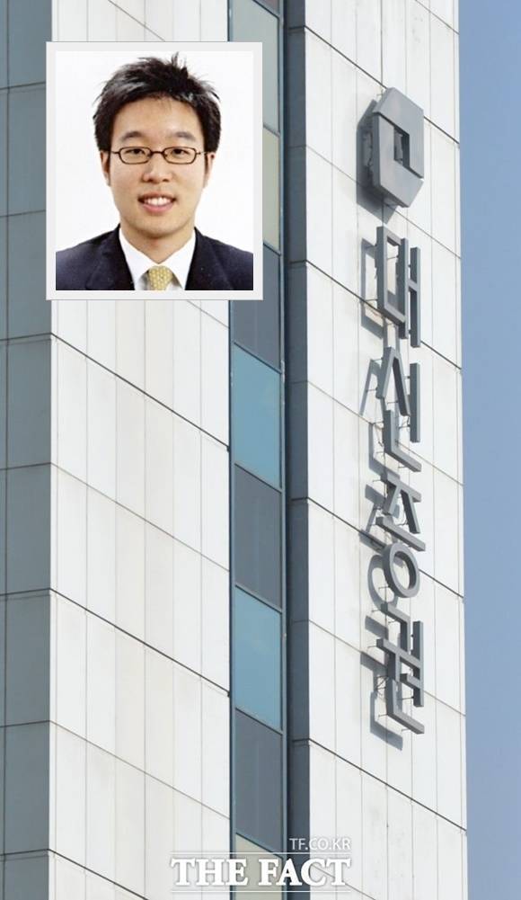 대신증권 개인 최대주주인 양홍석 대신증권 부회장(사진)이 지난달 30일 연말 상여로 9만여주의 자사주를 수령했다. 보유 지분율은 1개 분기 만에 10%가량 늘어난 결과다. /더팩트DB, 대신증권