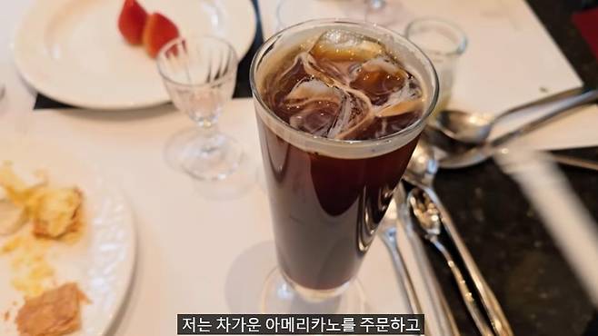 GOMCAM 20250112_2306400797.jpg 1인 14만원 국내 최고가 딸기뷔페에서 나오는 음식 종류