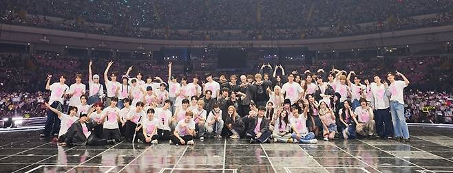 SM타운 라이브 2025는 이틀 동안 총 4만 관객을 모았다. SM엔터테인먼트 제공