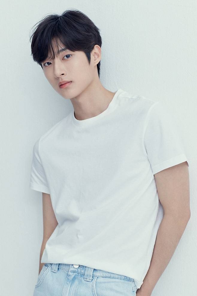 배우 백선호 씨제스 스튜디오