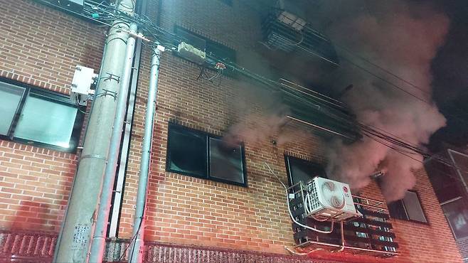 화재 현장 [경기도소방재난본부 제공. 재판매 및 DB 금지]