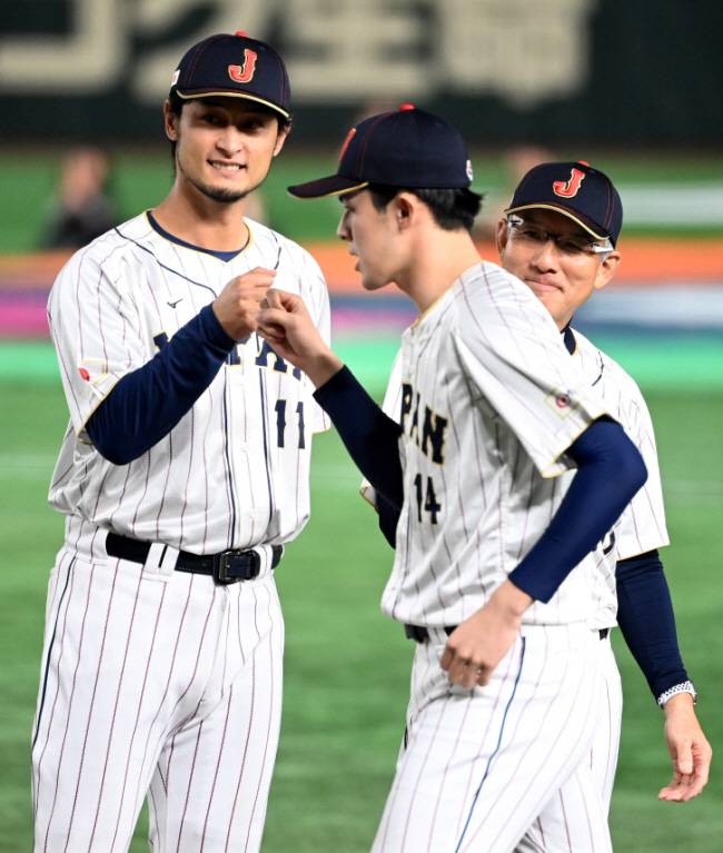 샌디에이고 파드리스 다르빗슈 유가 사사키 로키와의 2차 협상에 참석한 뒤 그와 저녁식사를 함께 한 것으로 전해졌다. AP연합뉴스