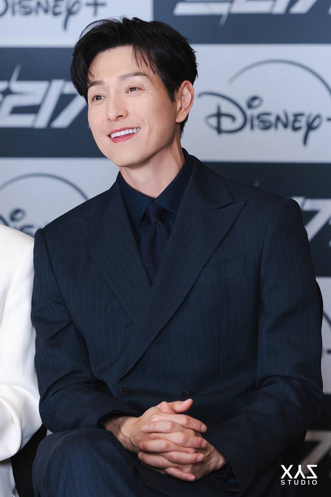 엑스와이지 스튜디오 제공