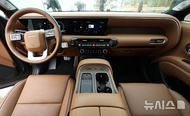 [성남=뉴시스] 김금보 기자 = 현대자동차가 지난 14일 경기 성남시 메종디탈리 복합문화공간에서 신차 '디 올 뉴 팰리세이드'를 공개하고 있다. 2025.01.15. kgb@newsis.com