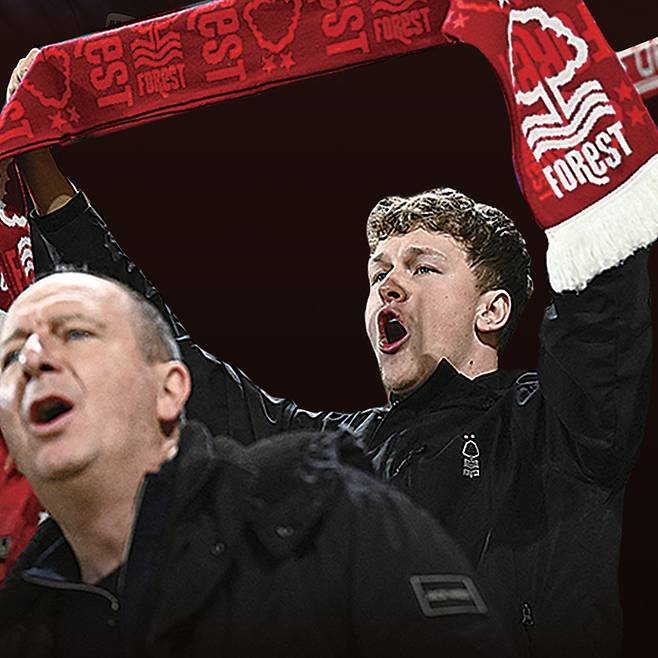 노팅엄 팬들이 15일 리버풀과 홈 경기에서 선수들을 향해 열띤 응원을 펼치고 있다. 노팅엄=로이터연합뉴스