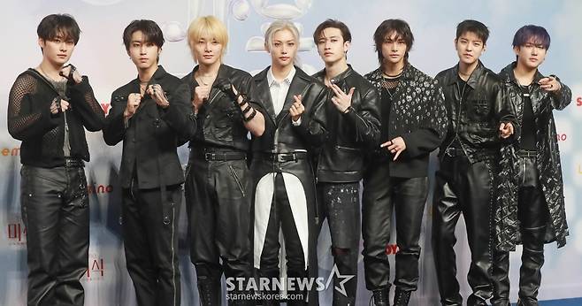 그룹 스트레이키즈가 인천 한 리조트에서 진행된 2024 가요대전 블루카펫 행사에 참석해 포즈를 취하고 있다. /2024.07.21 /사진=이동훈