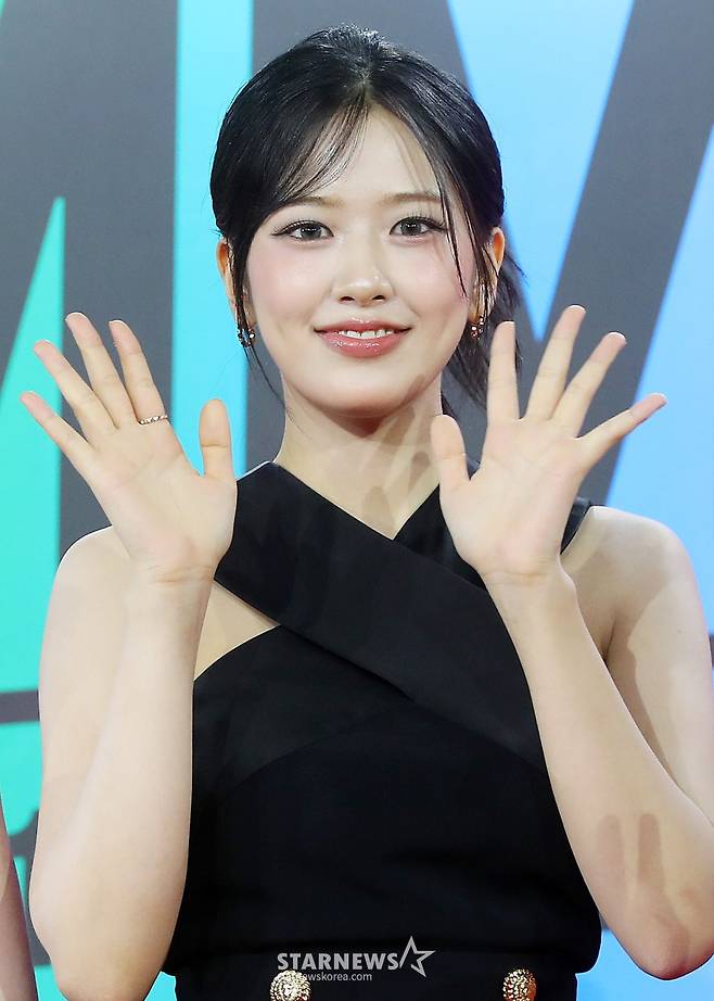 걸그룹 아이브 안유진이 30일 오후 인천 중구 인스파이어 아레나에서 진행된 'MMA 2024'(제16회 멜론 뮤직어워드) 레드카펫 행사에 참석해 포즈를 취하고 있다. 2024.11.30 /사진=김창현 chmt@