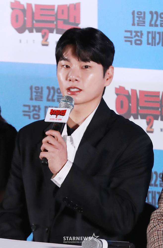 배우 이이경이 15일 오후 서울 CGV용산아이파크몰에서 진행된 영화 '히트맨2' 언론배급시사회 및 기자간담회에 참석해 질문에 답하고 있다. /2025.01.15 /사진=이동훈 photoguy@