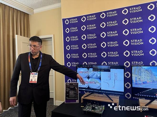 SVNet 3D 인식 네트워크 기술을 소개하는 김준환 스트라드비젼 대표.