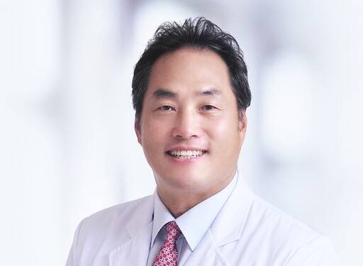 p저자인 spanpretendard;\"정선근 교수. 서울대병원 제공/span/p