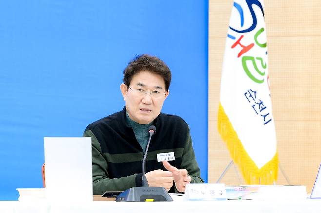 노관규 시장이 새해 주요업무 보고회에서 발언하고 있다. 순천시 제공
