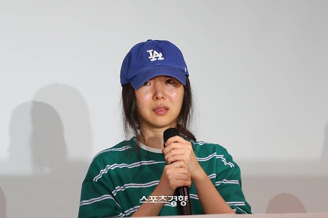 경영권 탈취 의혹을 받고 있는 하이브 산하 레이블 어도어의 민희진 대표가 지난해 4월 서울 강남 한국컨퍼런스센터에서 관련 사안에 대해 기자회견을 하고 있다. 이준헌 기자