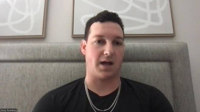 연합뉴스와 인터뷰하는 케니 로젠버그 [촬영 유지호]