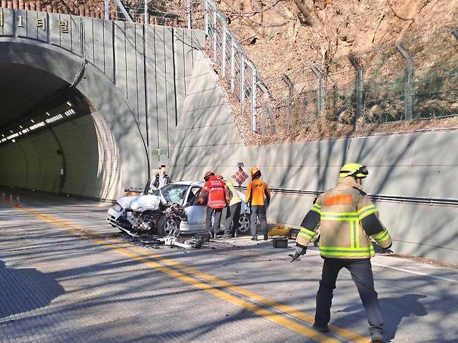 강릉 강동면 동해대로 교통사고 [강원특별자치도소방본부 제공. 재판매 및 DB 금지]